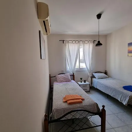 Ancient - Cozy Place Next To The Sea, Marina, Historical Sites, Buses, Mall, And Market דירה *