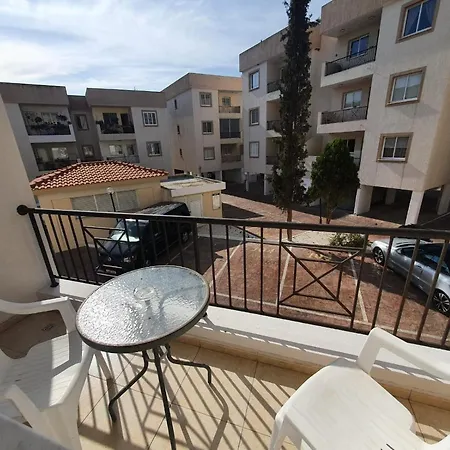 Ancient - Cozy Place Next To The Sea, Marina, Historical Sites, Buses, Mall, And Market Apartman Paphos