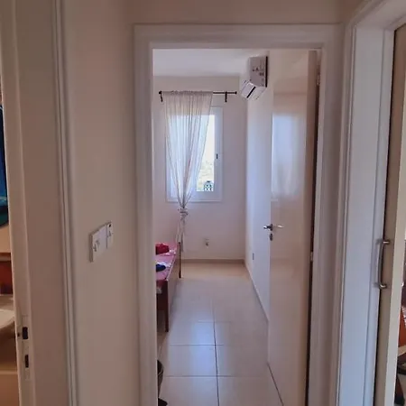 Ancient - Cozy Place Next To The Sea, Marina, Historical Sites, Buses, Mall, And Market * פאפוס