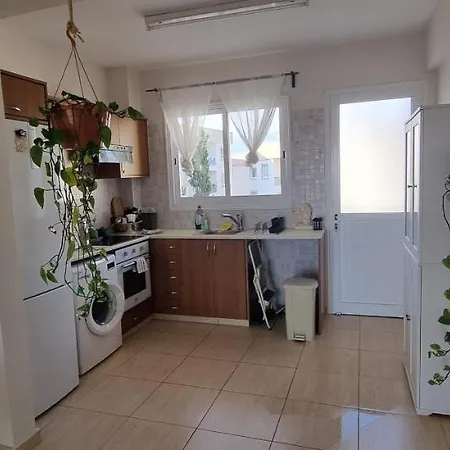 Ancient - Cozy Place Next To The Sea, Marina, Historical Sites, Buses, Mall, And Market Paphos