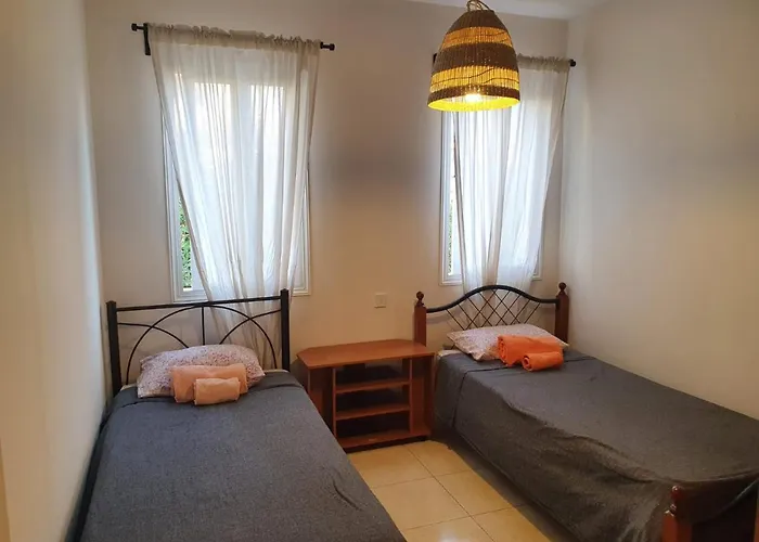 Ancient - Cozy Place Next To The Sea, Marina, Historical Sites, Buses, Mall, And Market * パ フォス