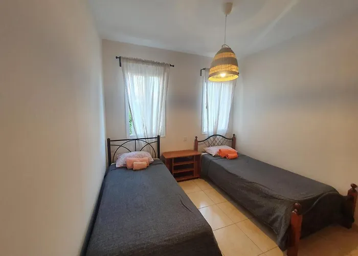 Ancient - Cozy Place Next To The Sea, Marina, Historical Sites, Buses, Mall, And Market *