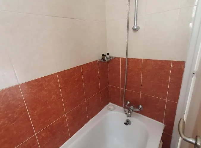 Ancient - Cozy Place Next To The Sea, Marina, Historical Sites, Buses, Mall, And Market *