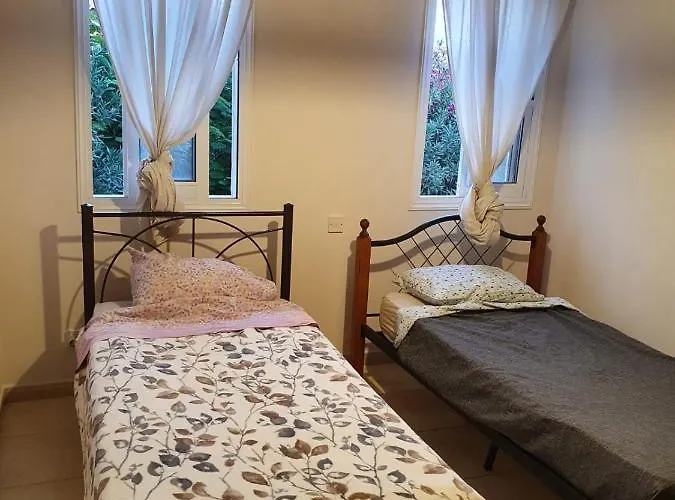 Ancient - Cozy Place Next To The Sea, Marina, Historical Sites, Buses, Mall, And Market *