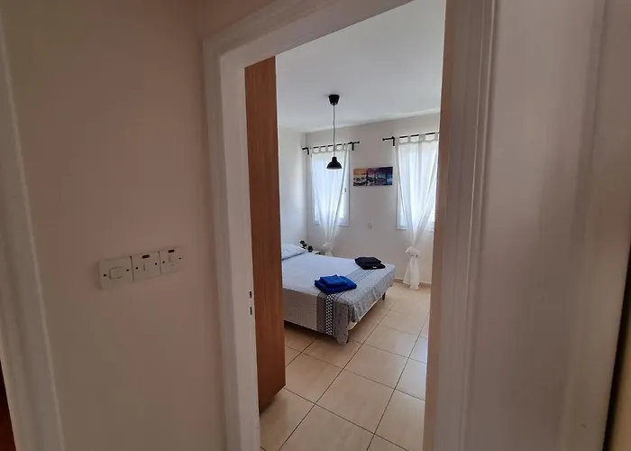 Ancient - Cozy Place Next To The Sea, Marina, Historical Sites, Buses, Mall, And Market Paphos