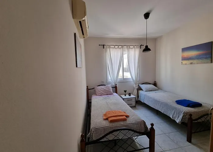 Ancient - Cozy Place Next To The Sea, Marina, Historical Sites, Buses, Mall, And Market アパート *