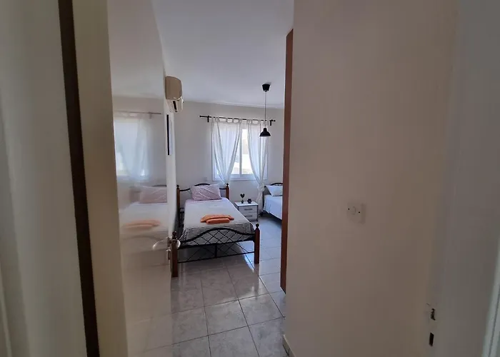 Ancient - Cozy Place Next To The Sea, Marina, Historical Sites, Buses, Mall, And Market Appartement *