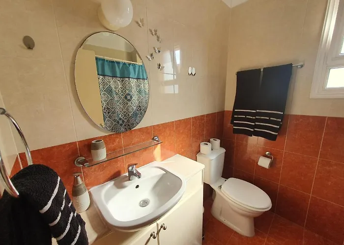 Ancient - Cozy Place Next To The Sea, Marina, Historical Sites, Buses, Mall, And Market アパート パ フォス