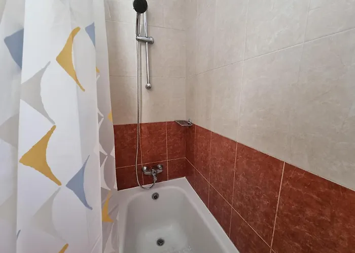 Ancient - Cozy Place Next To The Sea, Marina, Historical Sites, Buses, Mall, And Market Paphos