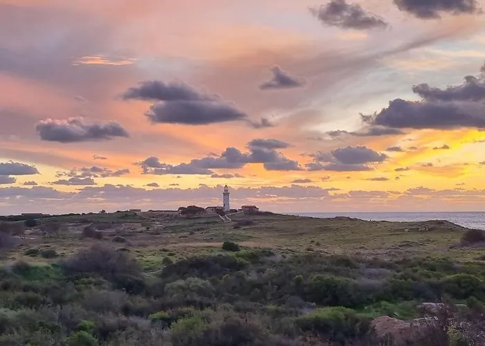 Ancient - Cozy Place Next To The Sea, Marina, Historical Sites, Buses, Mall, And Market Appartement