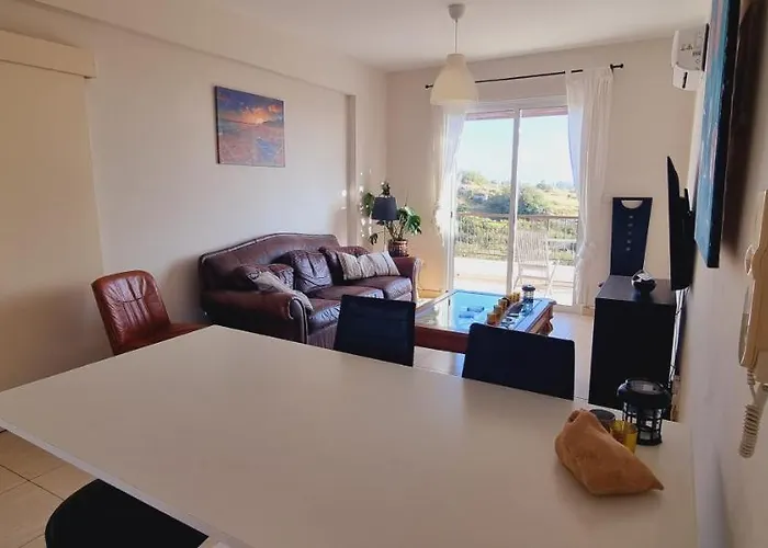 Appartement Ancient - Cozy Place Next To The Sea, Marina, Historical Sites, Buses, Mall, And Market