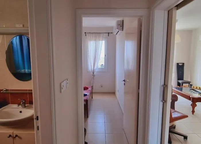 Ancient - Cozy Place Next To The Sea, Marina, Historical Sites, Buses, Mall, And Market * Paphos