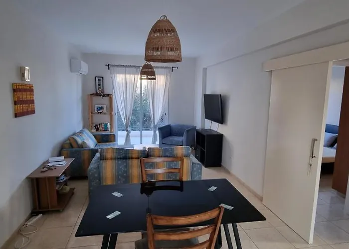 Ancient - Cozy Place Next To The Sea, Marina, Historical Sites, Buses, Mall, And Market