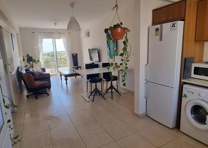 Appartement Ancient - Cozy Place Next To The Sea, Marina, Historical Sites, Buses, Mall, And Market