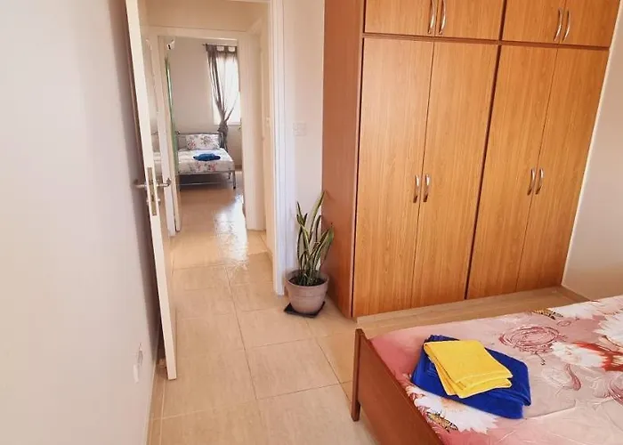 Ancient - Cozy Place Next To The Sea, Marina, Historical Sites, Buses, Mall, And Market Appartement