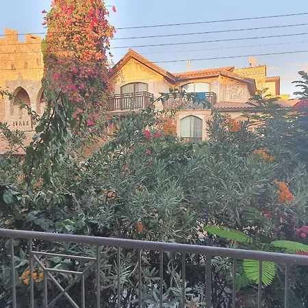 Ancient - Cozy Place Next To The Sea, Marina, Historical Sites, Buses, Mall, And Market Apartman *