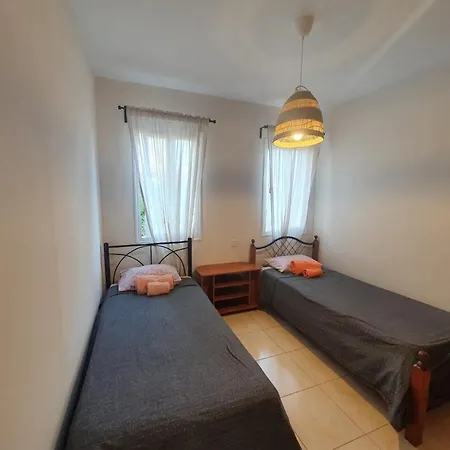 Ancient - Cozy Place Next To The Sea, Marina, Historical Sites, Buses, Mall, And Market *