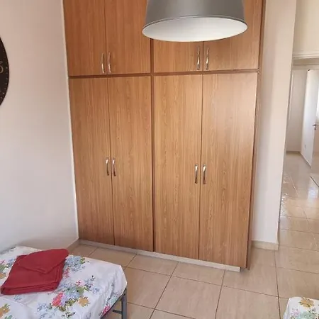 Apartament Ancient - Cozy Place Next To The Sea, Marina, Historical Sites, Buses, Mall, And Market Paphos