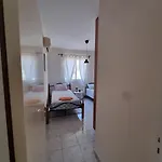 Ancient - Cozy Place Next To The Sea, Marina, Historical Sites, Buses, Mall, And Market דירה *