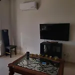 Ancient - Cozy Place Next To The Sea, Marina, Historical Sites, Buses, Mall, And Market *